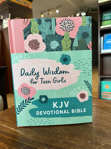 KJV Daily Wisdom for Teen Girls Devotional Bible