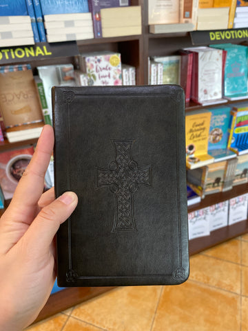 ESV Value Compact Bible (TruTone, Olive, Celtic Cross Design)