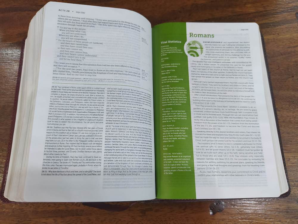NLT Life Application Personal-Size Study Bible, Third Edition Brown/Tan