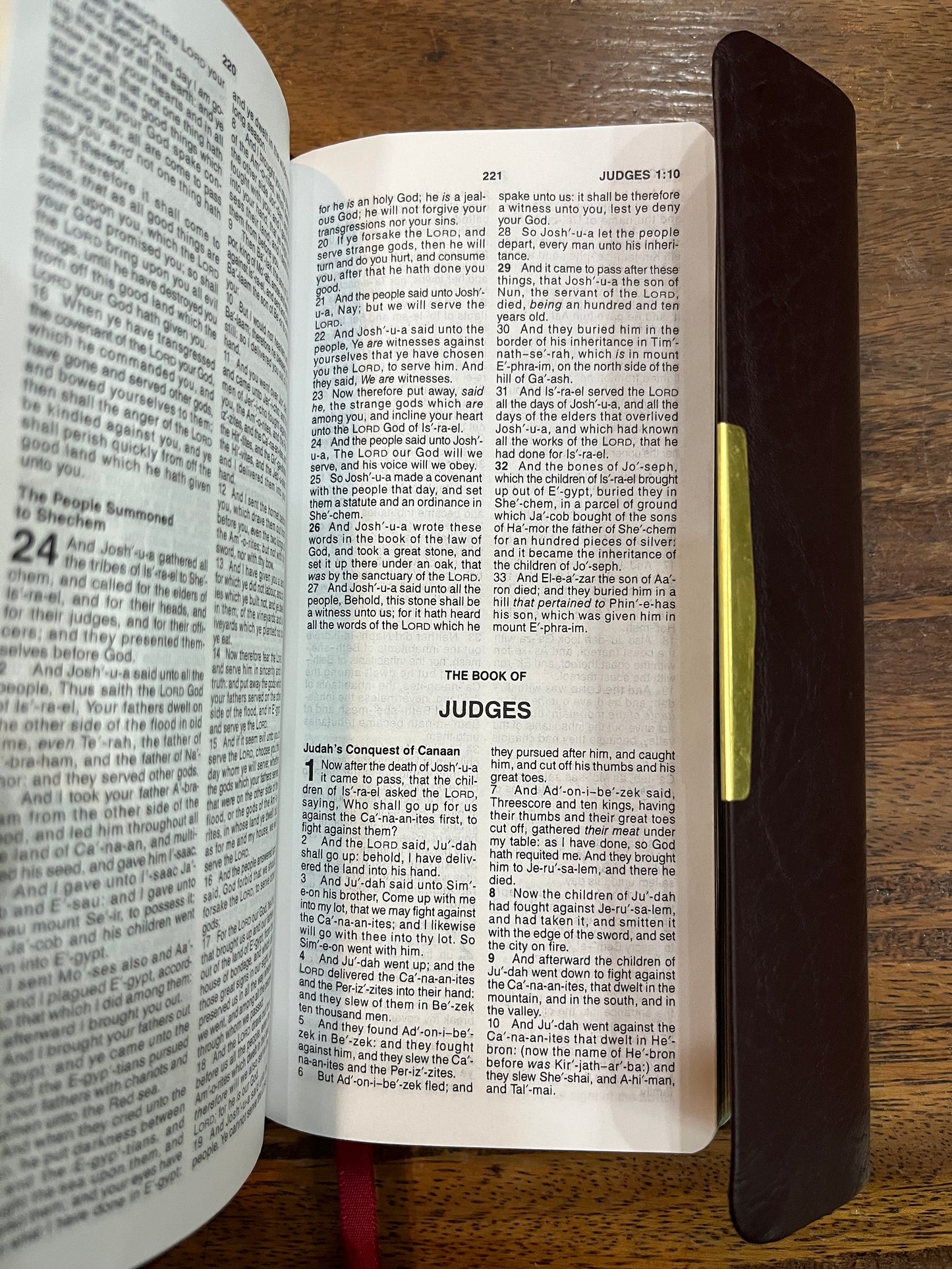 KJV Nelson Classic Companion Bible, Bonded Leather Burgundy, Snap-Flap Closure