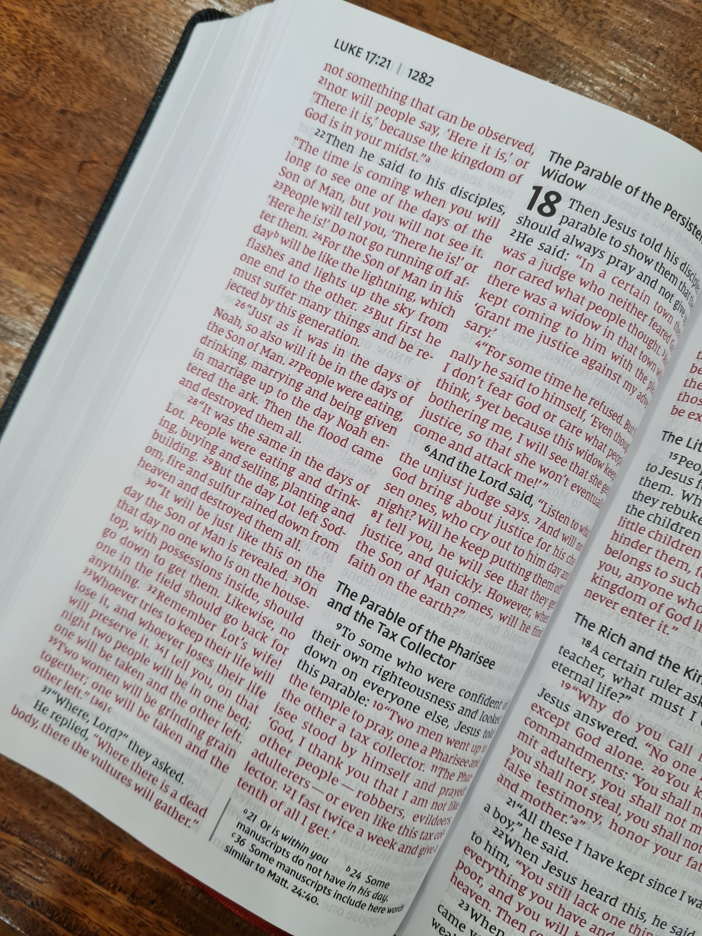 NIV Thinline Bible Giant Print Black Bonded Leather