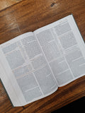 NIV The Grace and Truth Study Bible Gray (OM)