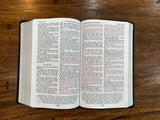 KJV Personal Size Giant Print Reference Bible (Leathersoft, Black)