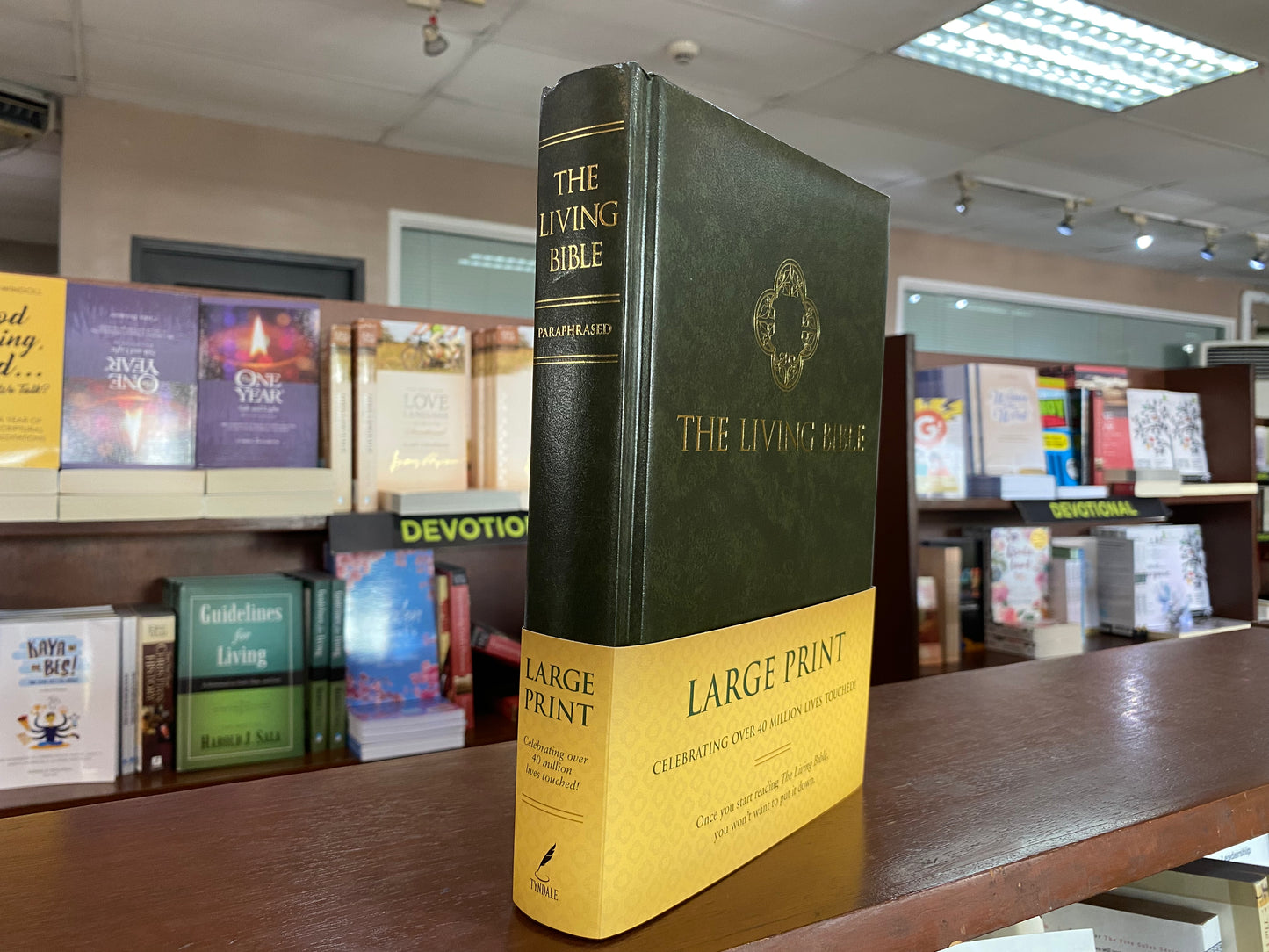 The Living Bible Large Print Edition (Hardcover, Green)