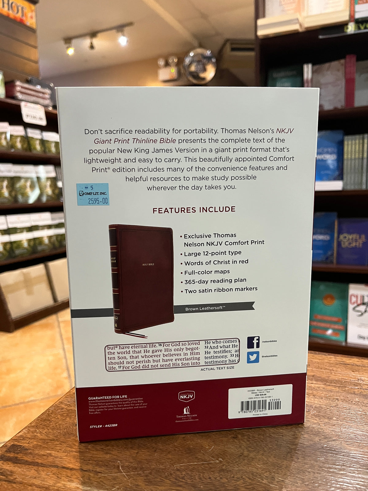 NKJV Giant-Print Thinline Bible Brown