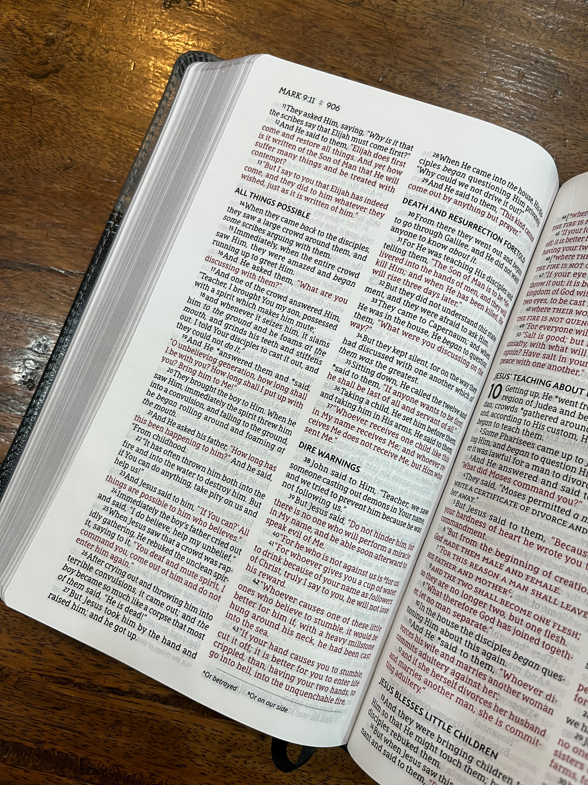NASB Comfort Print Thinline Bible, Red Letter Edition--soft leather-look, black