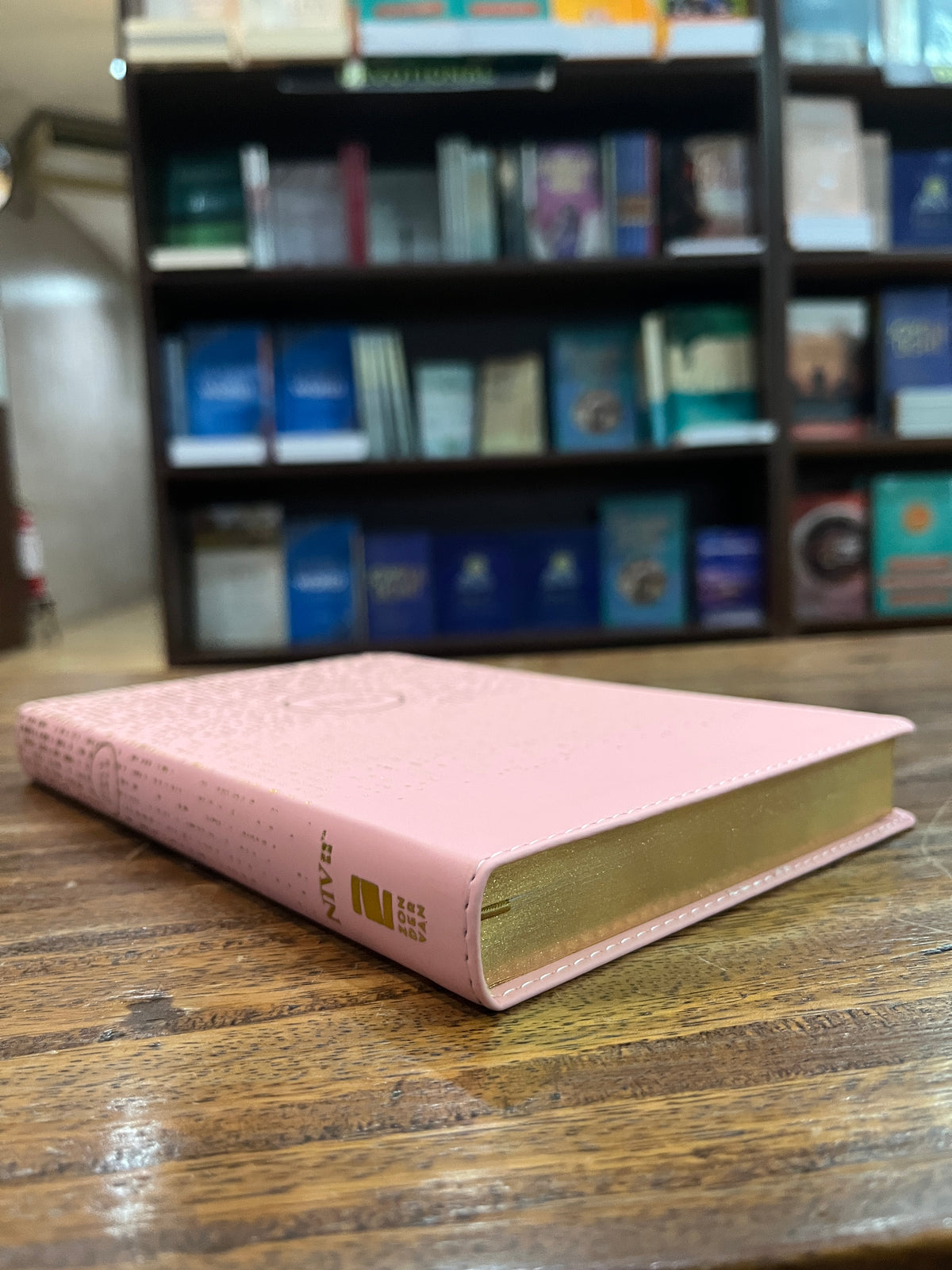 NIV Thinline Bible for Teens, Comfort Print--soft leather-look, pink (red letter)