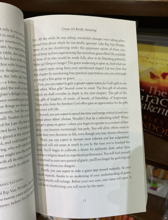 The Grace Awakening: Believing in Grace Is One Thing. Living it Is Another. Paperback