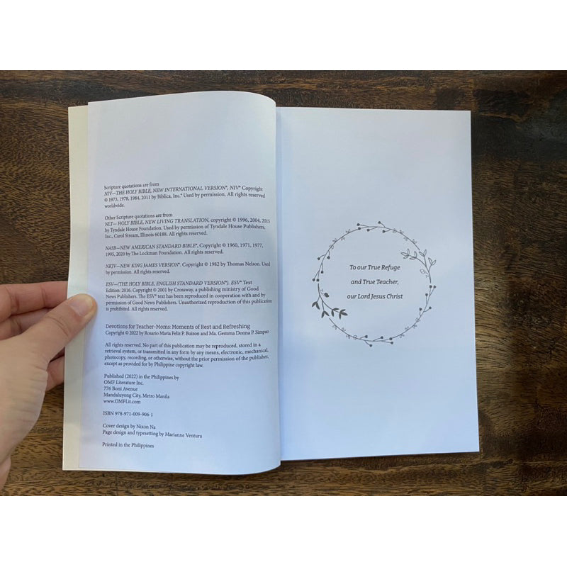 Devotions for Teacher-Moms: Moments of Rest and Refreshing