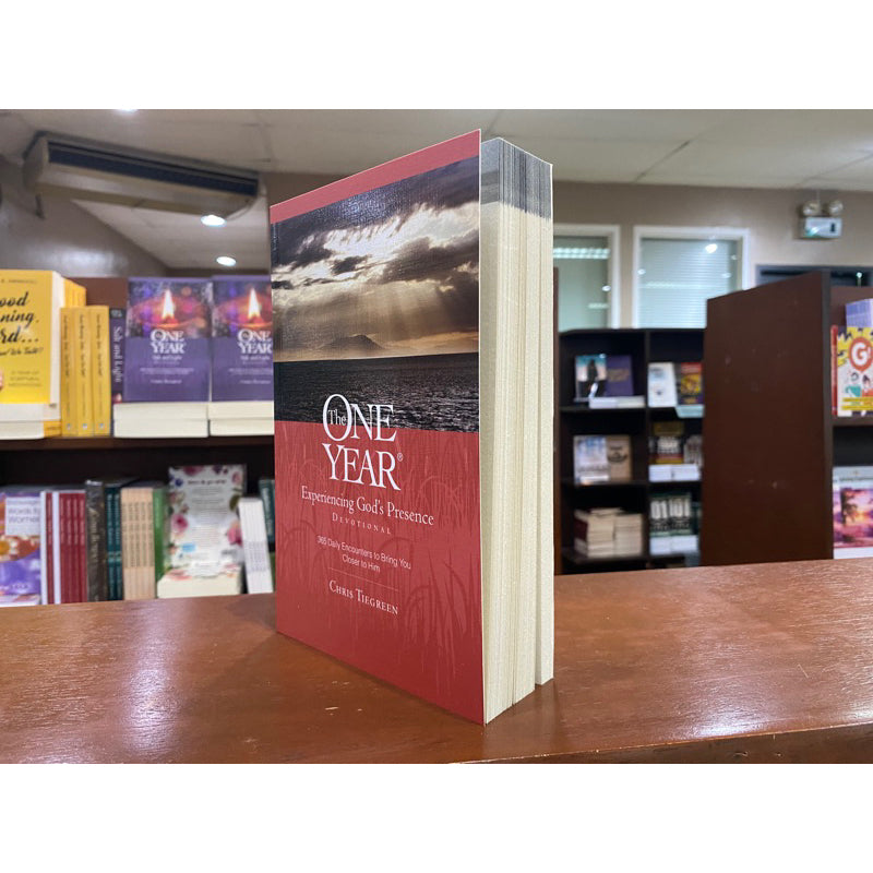 The One Year Experiencing God's Presence (Devotional)
