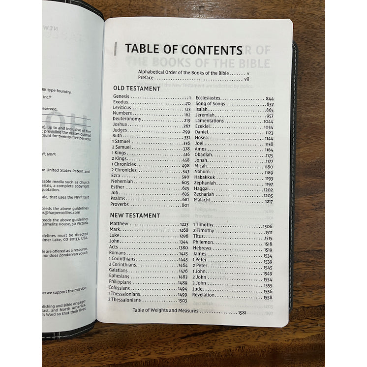 NIV, Personal Size Bible, Large Print, Leathersoft, Black, Red Letter, Comfort Print