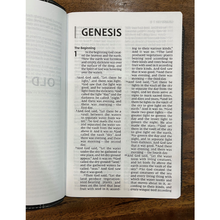 NIV, Personal Size Bible, Large Print, Leathersoft, Black, Red Letter, Comfort Print