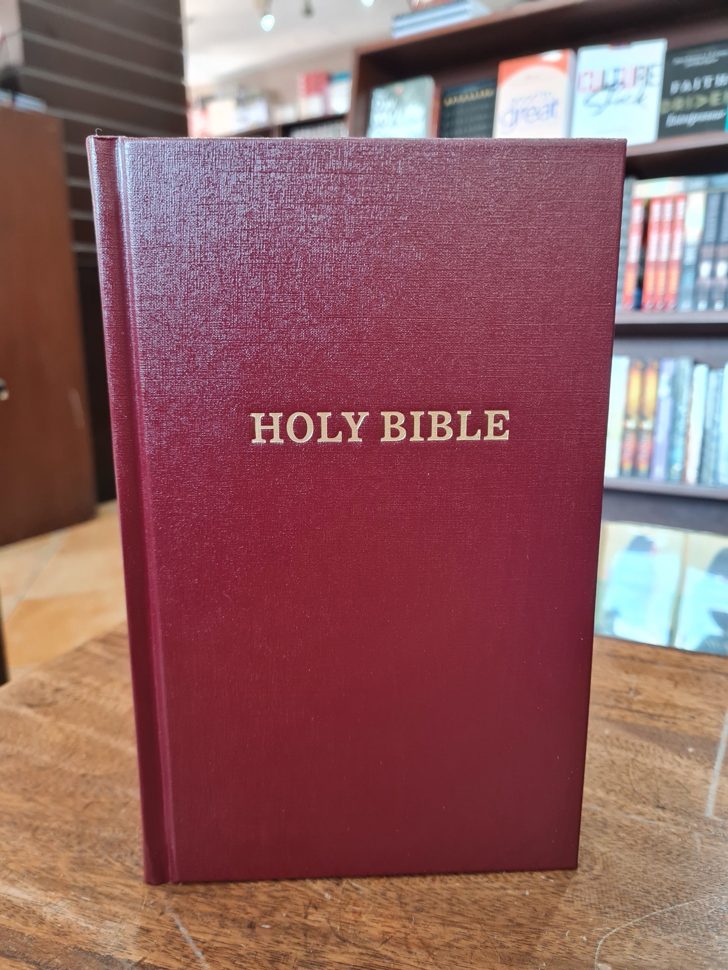 KJV, Pew Bible, Large Print, Hardcover, Burgundy