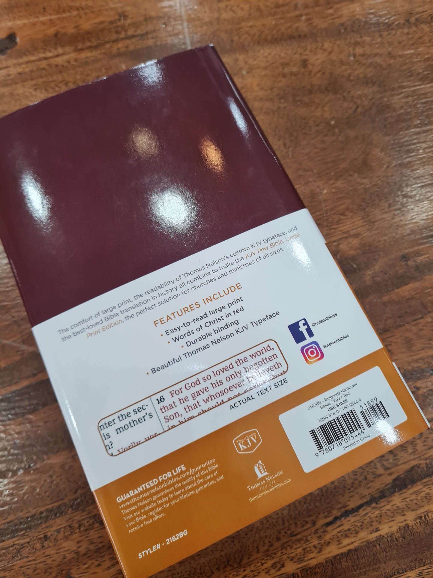 KJV, Pew Bible, Large Print, Hardcover, Burgundy