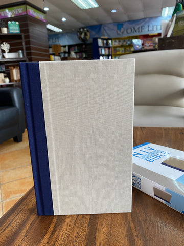 NIV Thinline Bible (Hardcover, Cloth-over-Board, Blue/Tan)