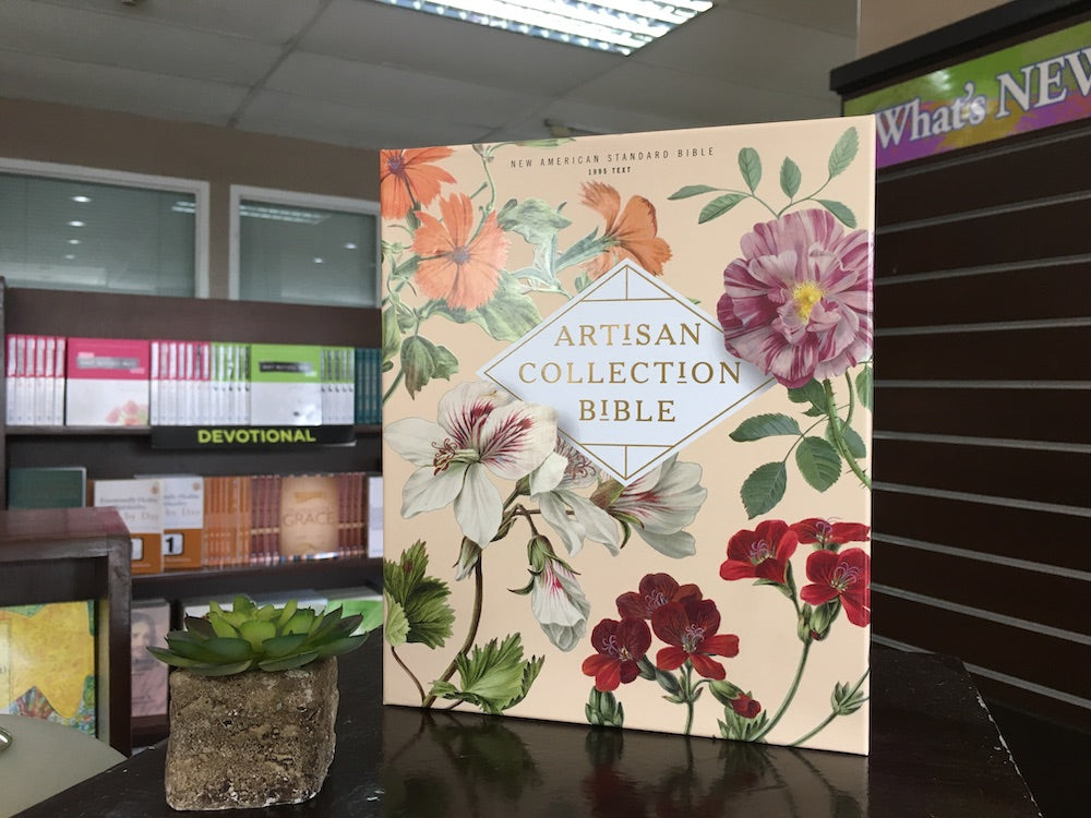 NASB 1995 Artisan Collection Bible, Comfort Print--soft leather-look, almond floral