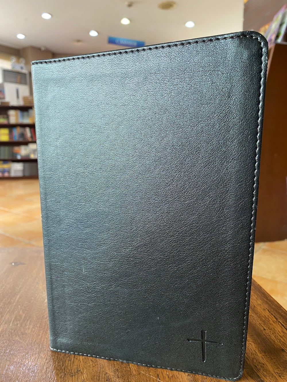 CSB Large Print Ultrathin Reference Bible Black (Sale Item)