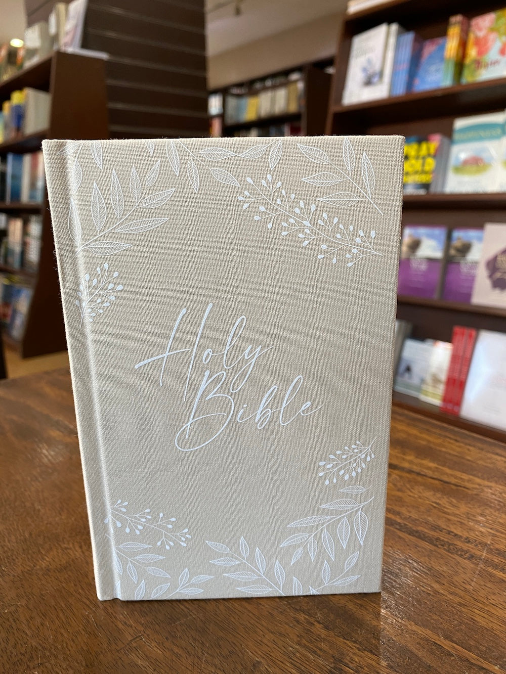 NIV Bride's Bible--cloth over board, cream