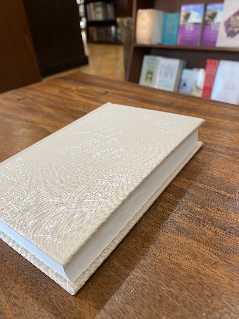 NIV Bride's Bible--cloth over board, cream