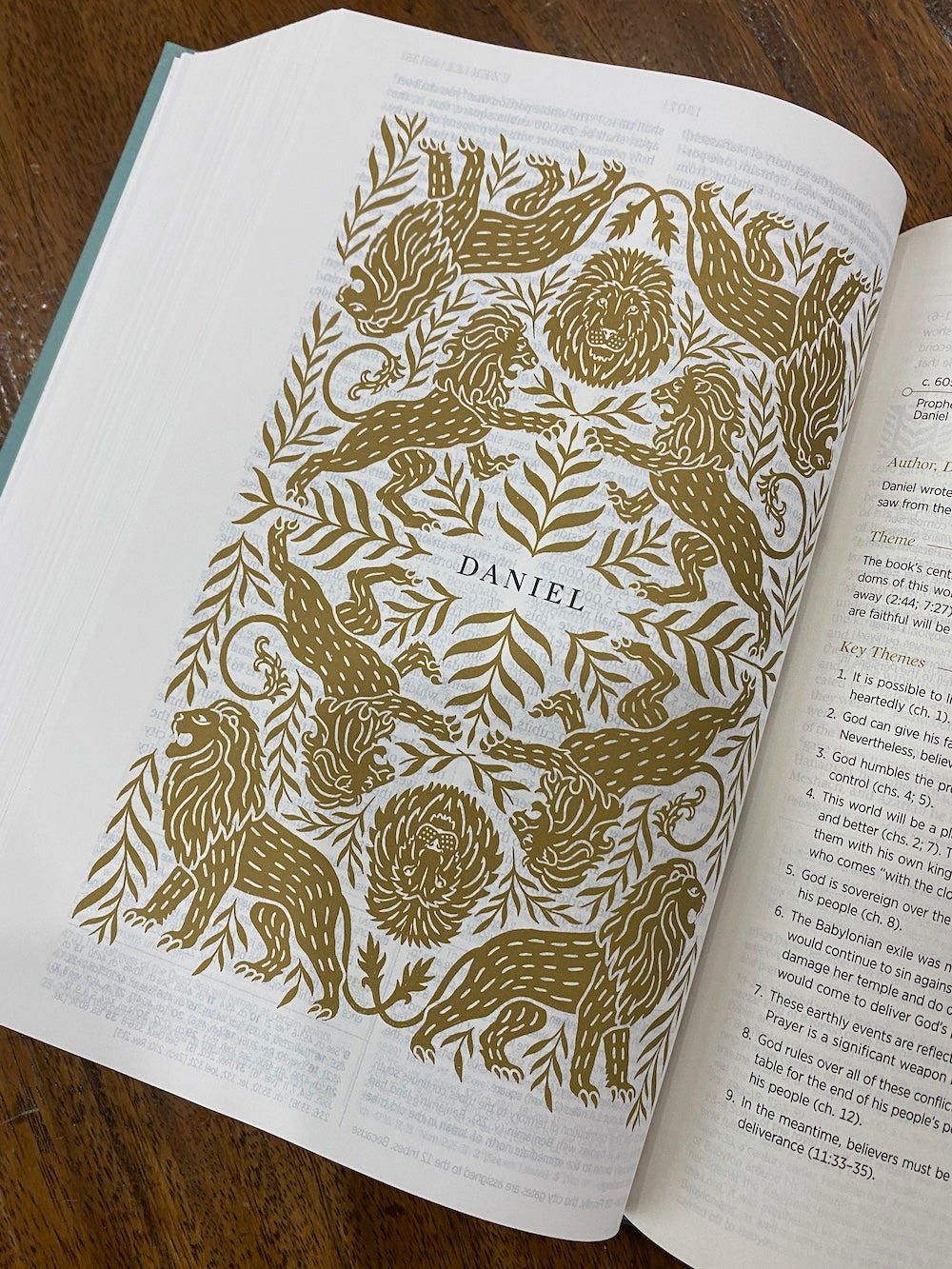 ESV Women's Study Bible, Hardcover