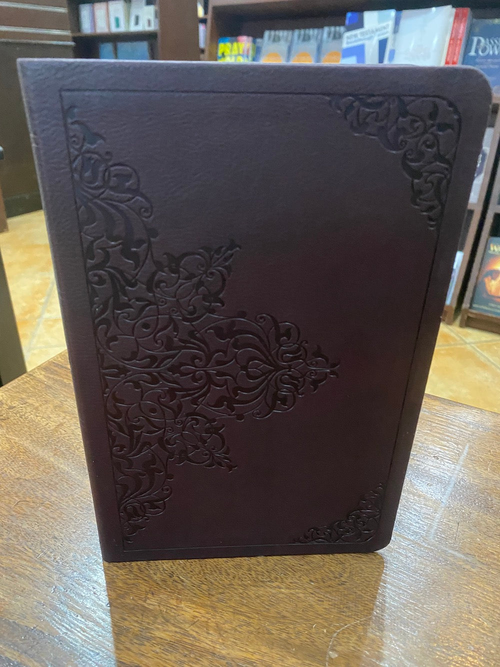ESV Value Thinline Bible (TruTone, Chestnut, Filigree Design)